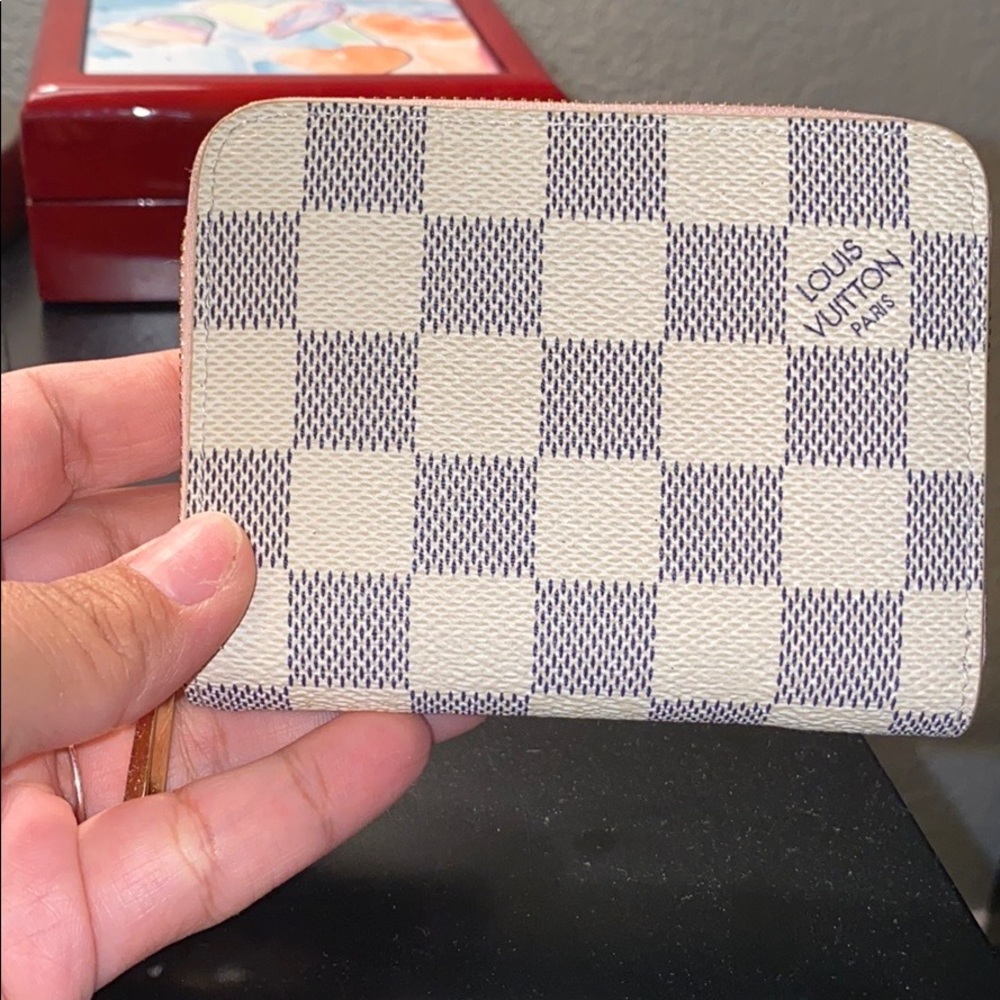 Louis Vuitton zippy coin pouch
